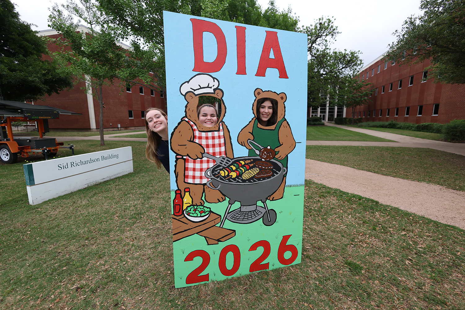 Baylor Students and a 2026 DIA sign